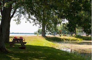Great Blue Resorts - Cherry Beach Resort Cherry Valley Экстерьер фото